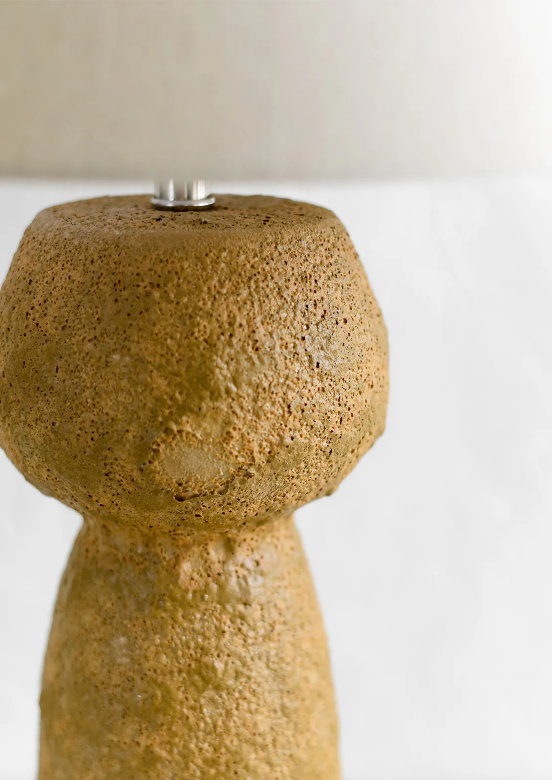 Ares Ceramic Table Lamp - Image 2