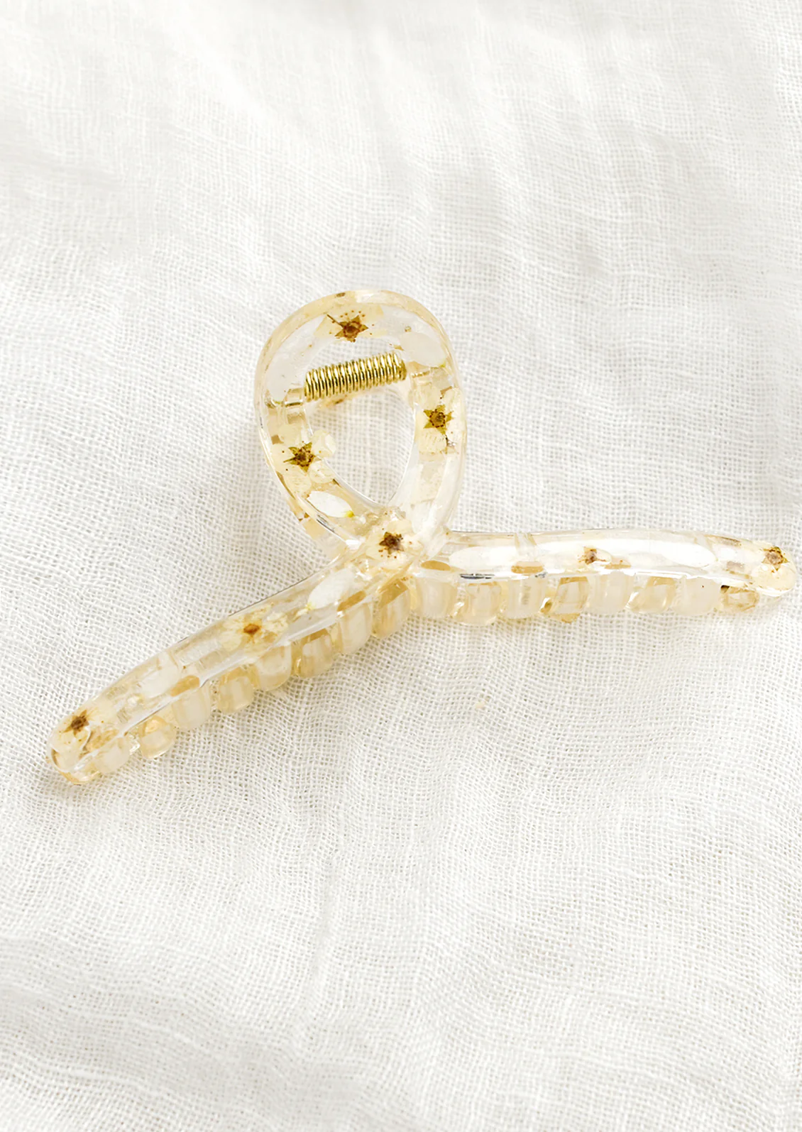 Pressed Floral Crescent Hair Claw - Image 3