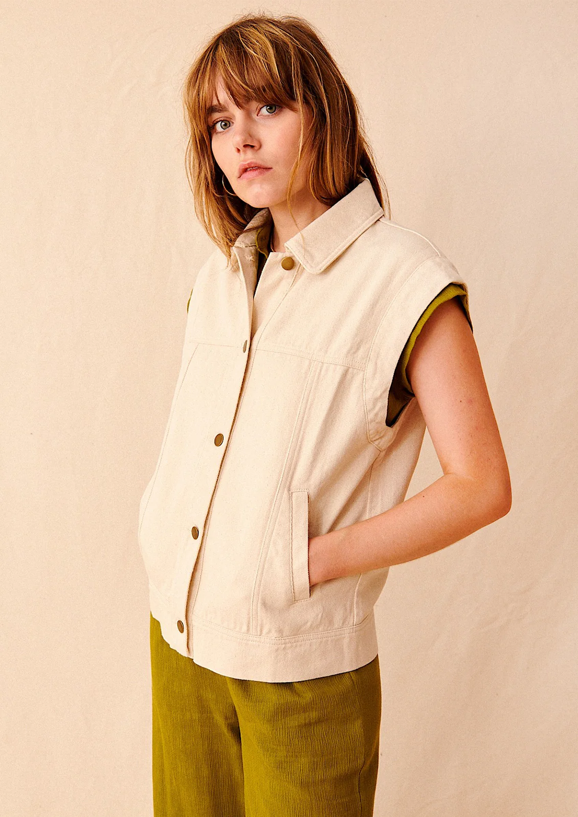 Cara Sleeveless Denim Jacket - Image 2
