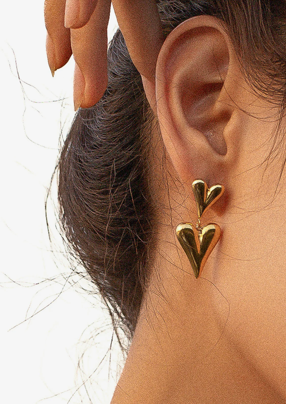Carta Heart Earrings - Image 2