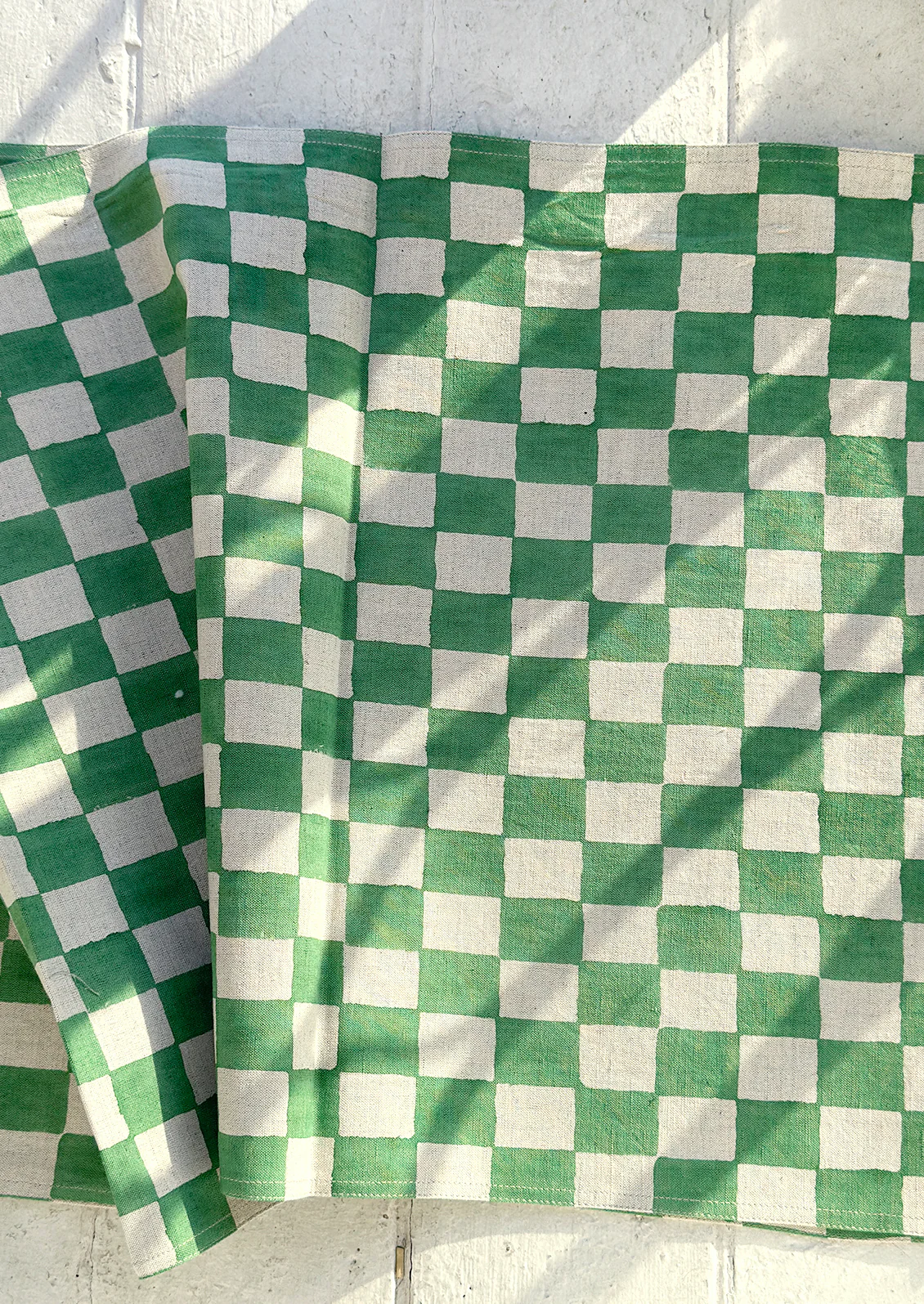 Checkered Linen Table Runner - Image 4