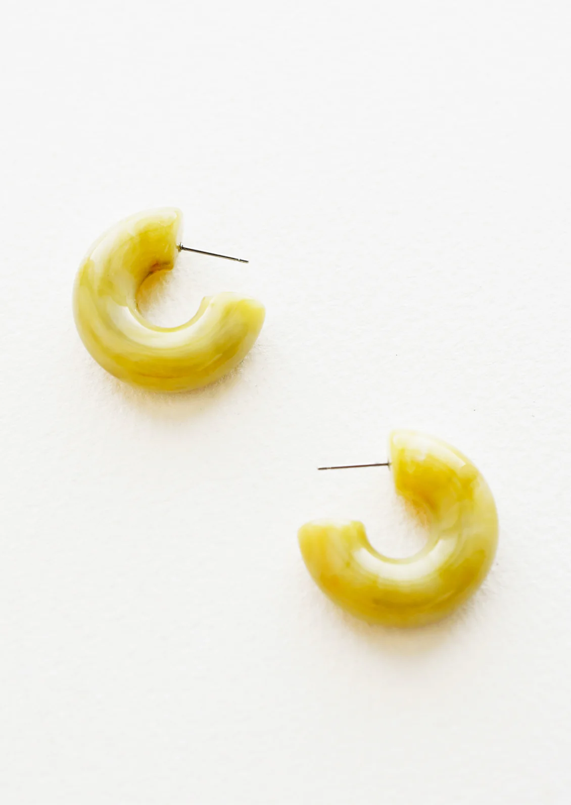 Chunky Resin Hoop Earrings - Image 4