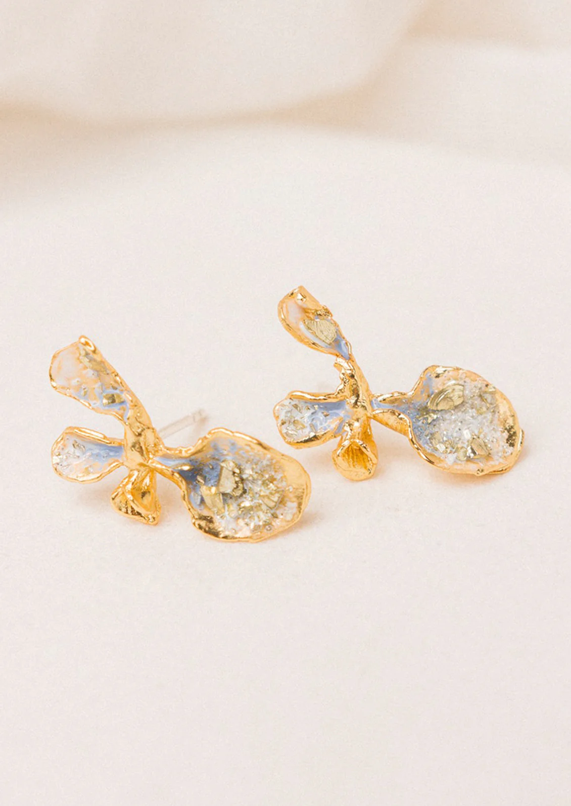 Clavellino Petal Earrings - Image 2