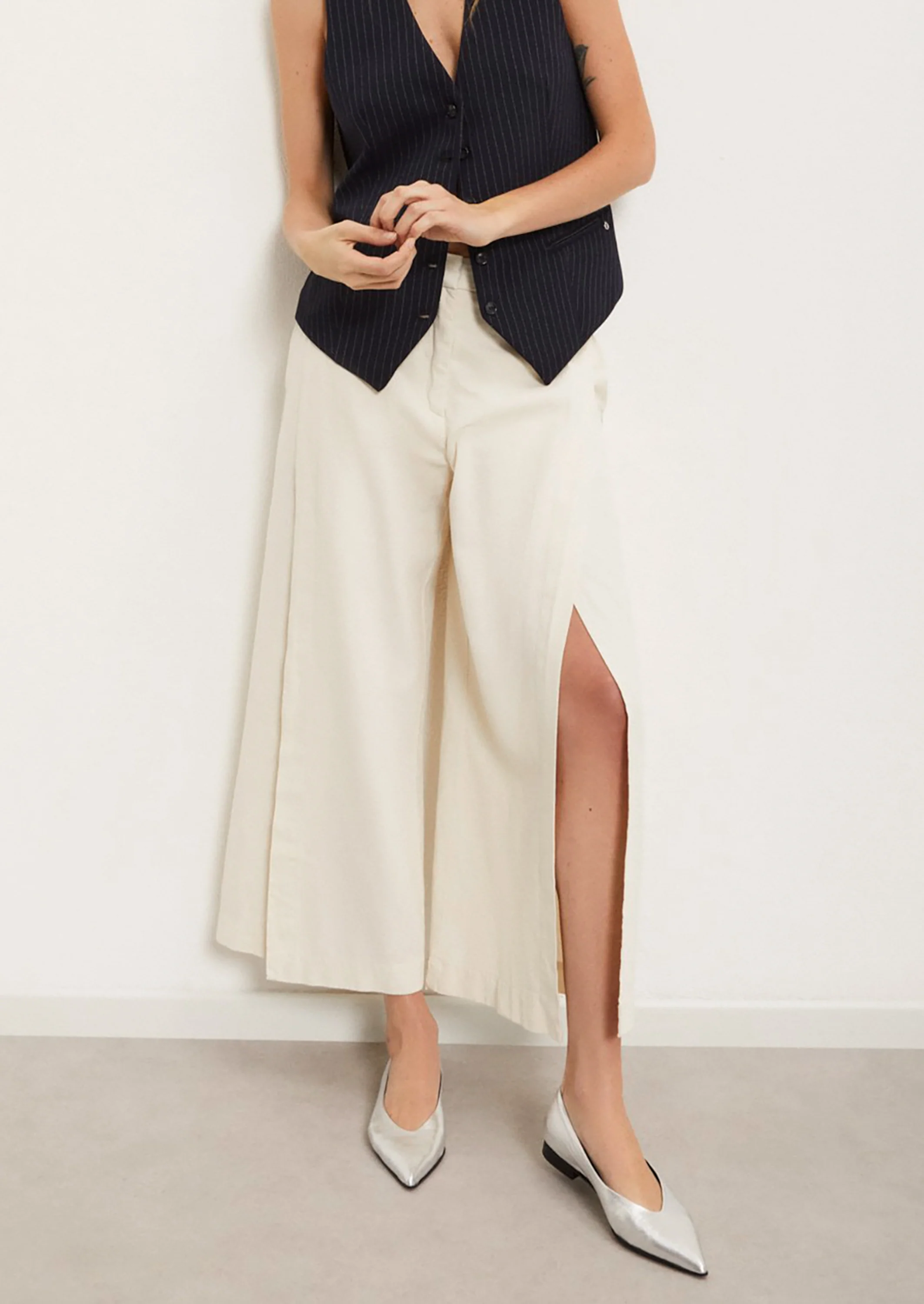 Split Leg Cotton-Linen Pant