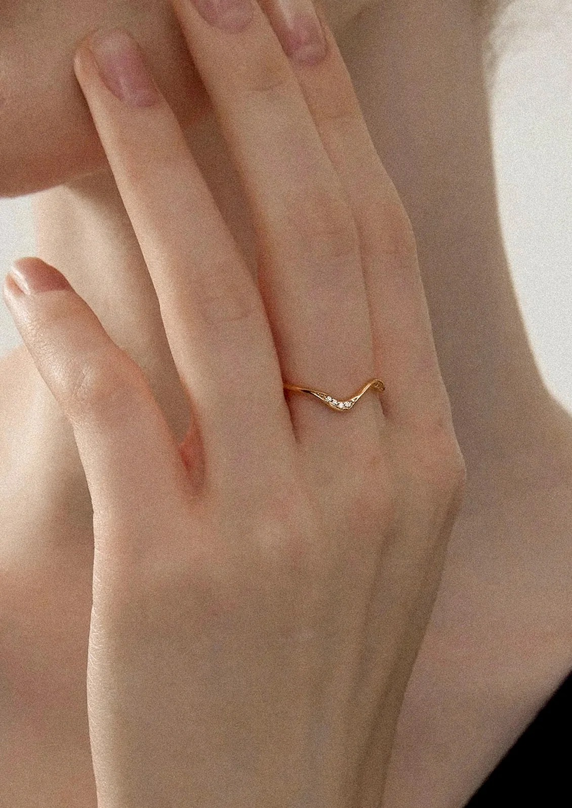 Delicate Wave Ring - Image 2
