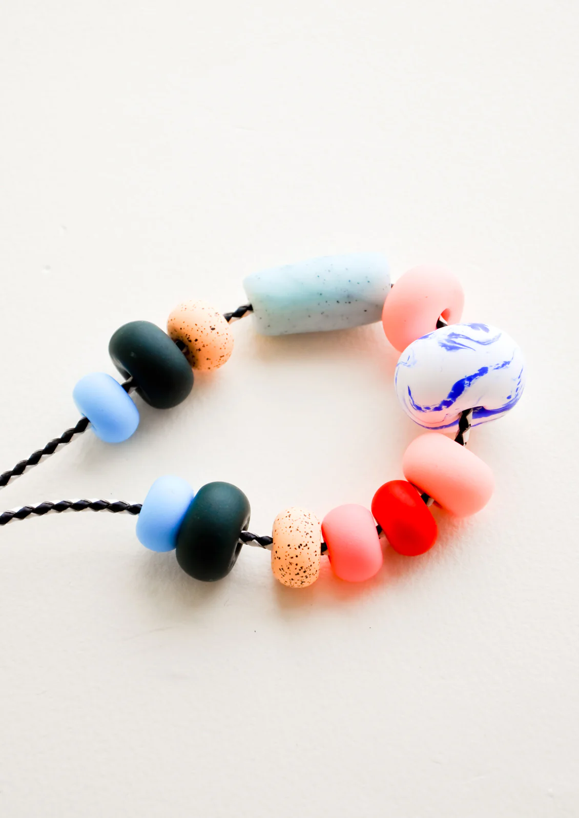 Kahlo Necklace - Image 3