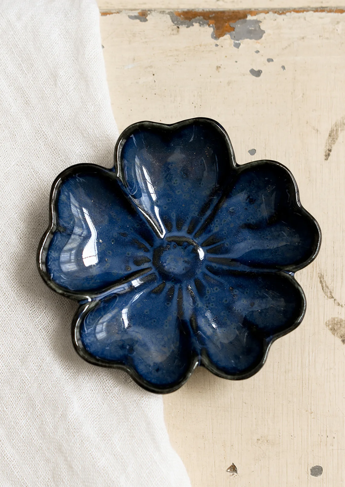 Folklore Ceramic Dish - Image 6