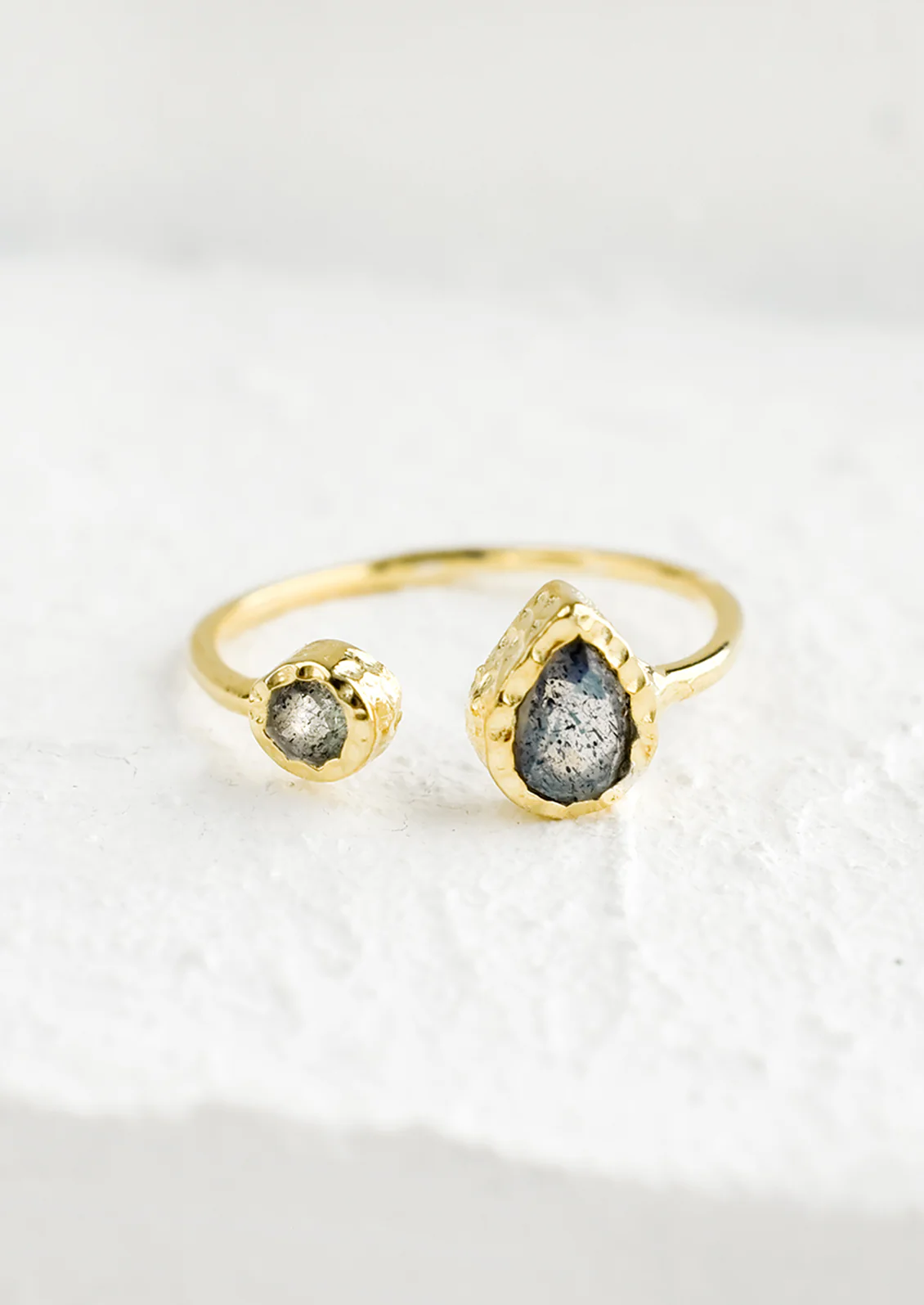 Geneva Ring