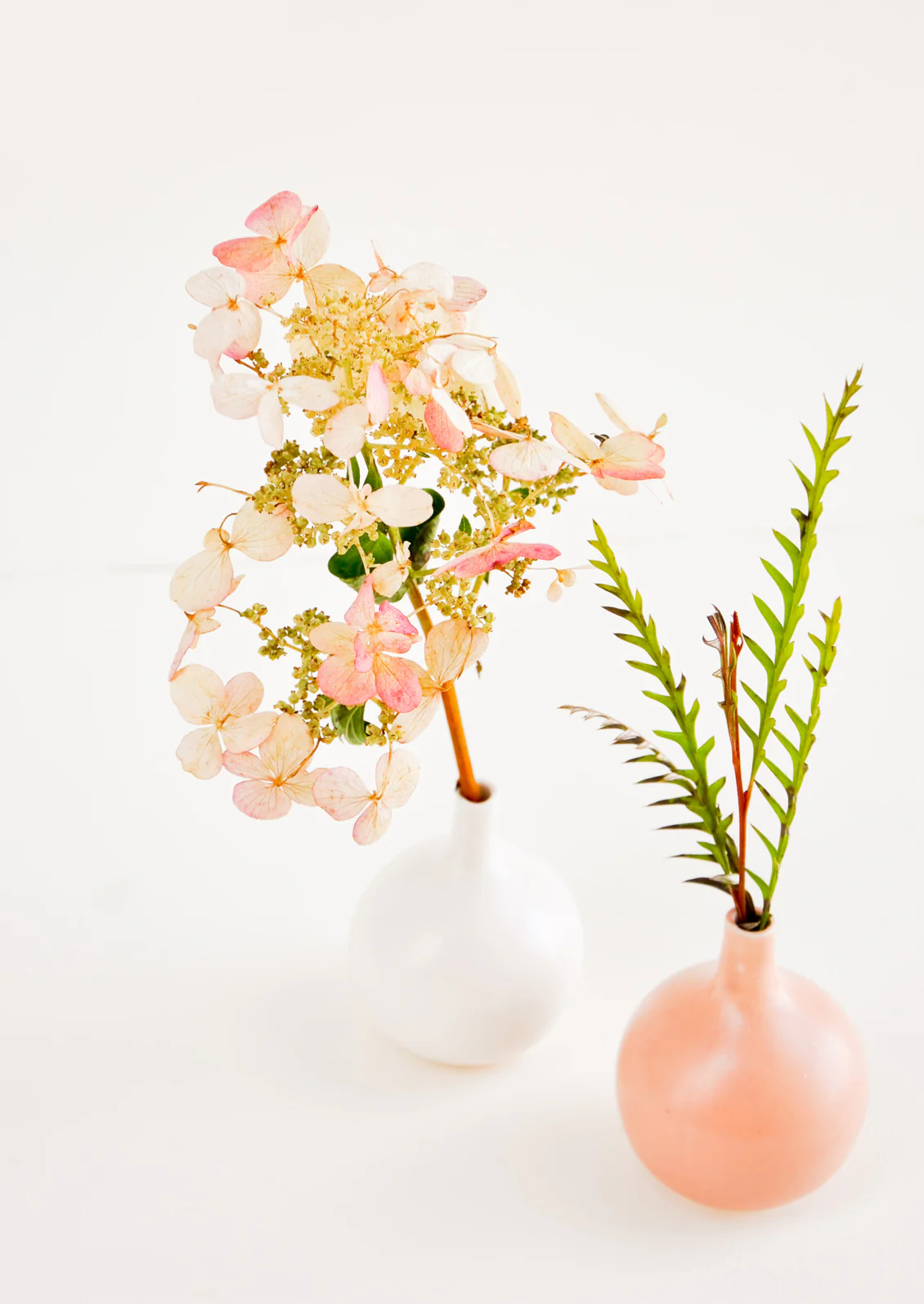 Gossamer Single Stem Vase - Image 3