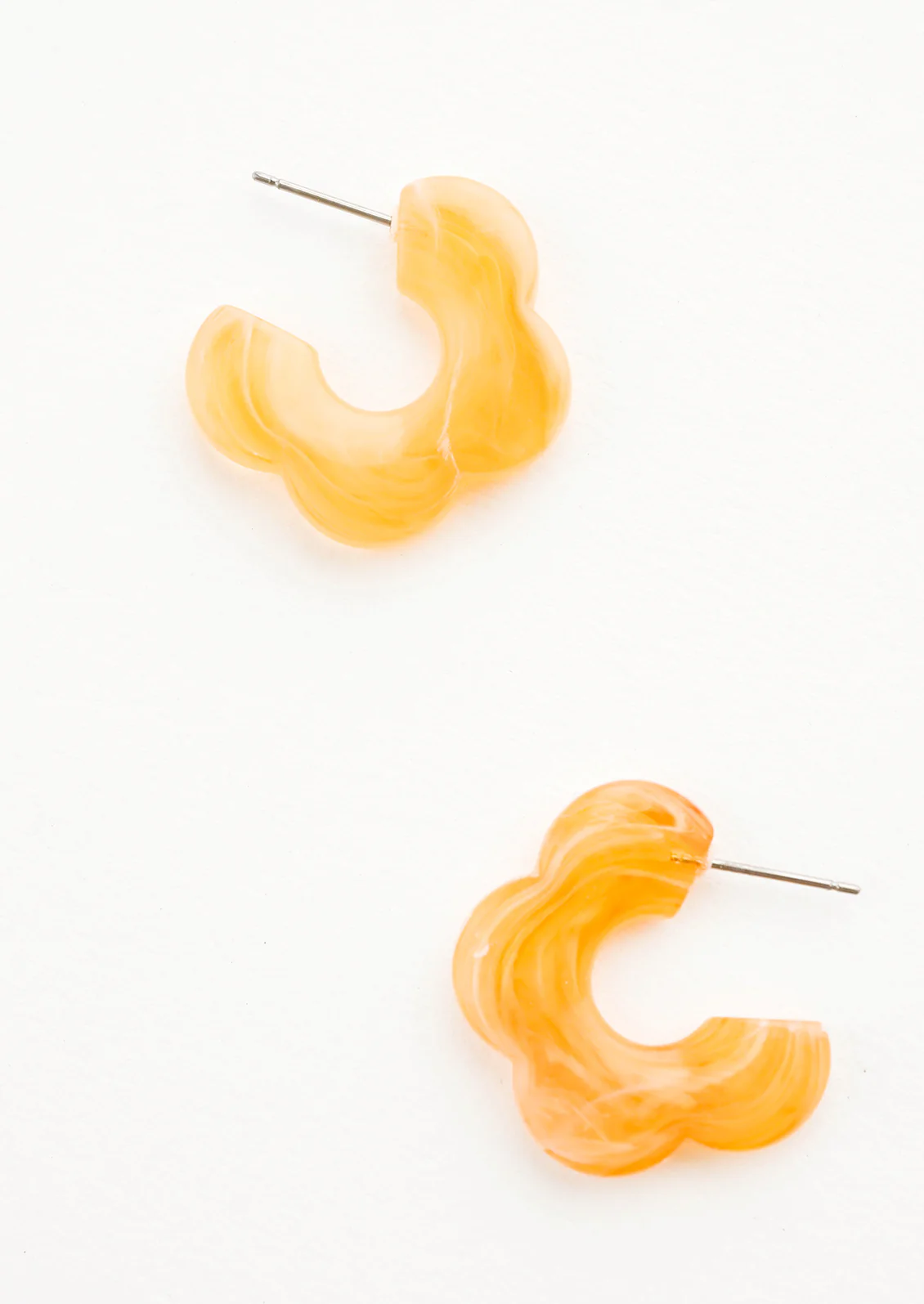 Lilo Flower Earrings - Image 3