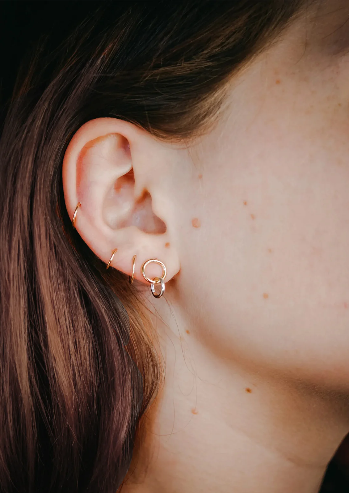 Linked Circle Stud Earrings - Image 2