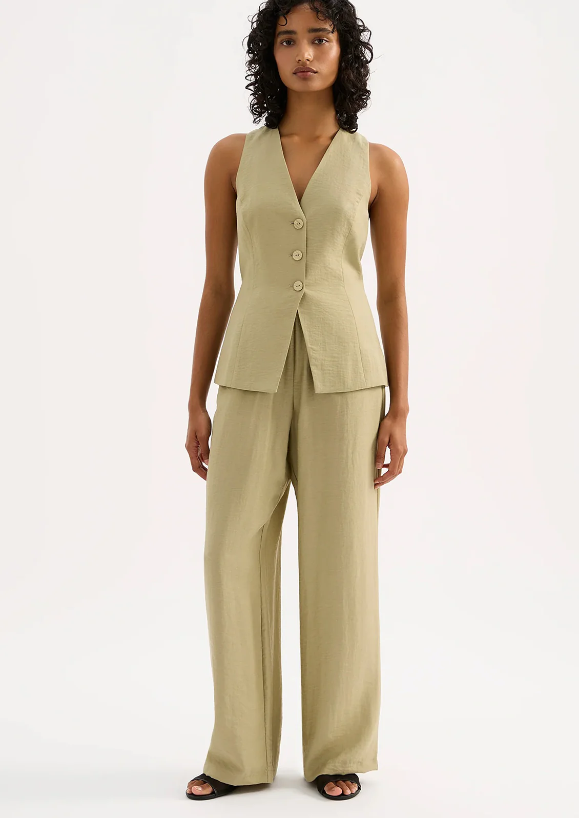 Nia Vest - Image 5