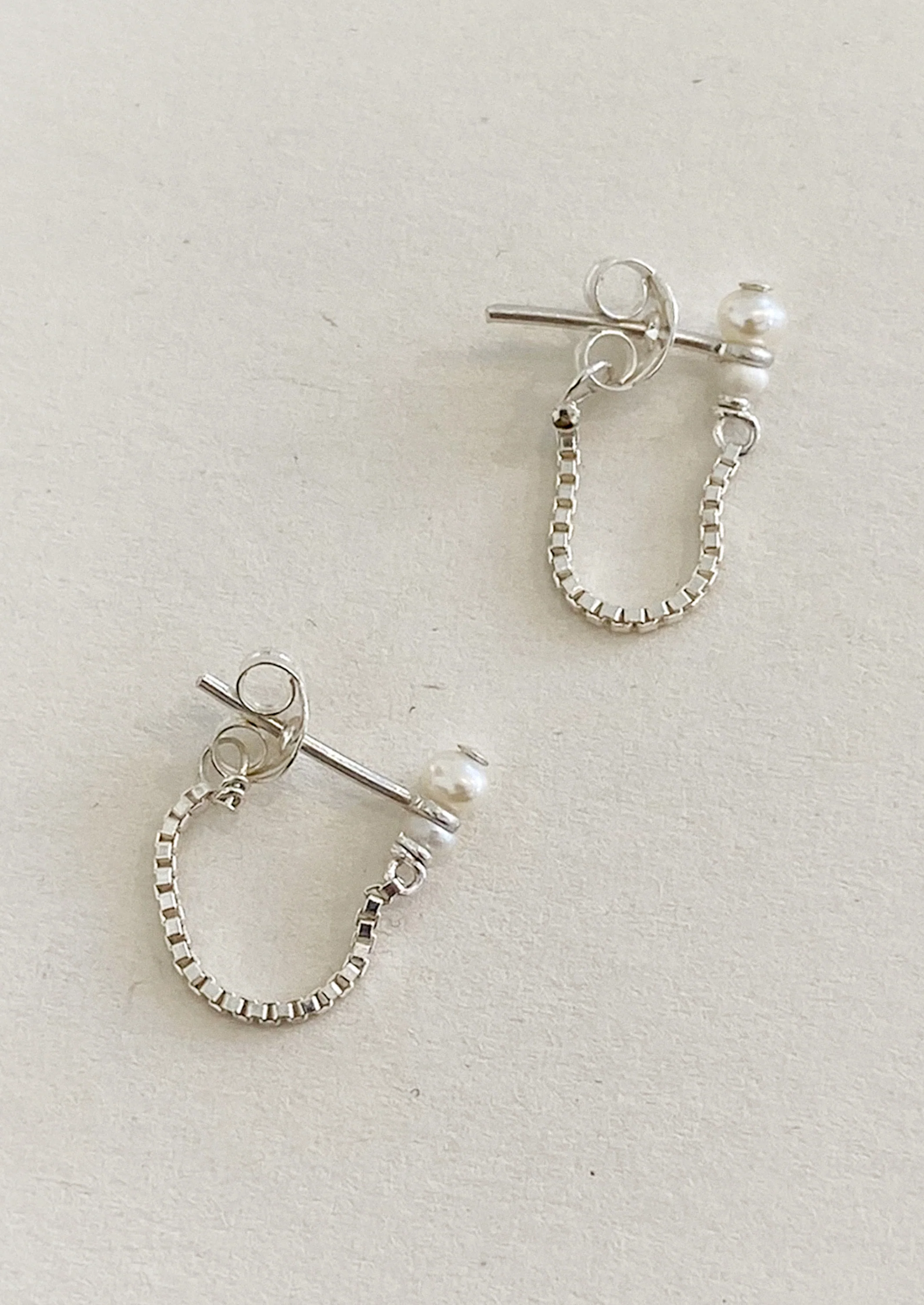 Pearl Pebble Chain Stud Earrings