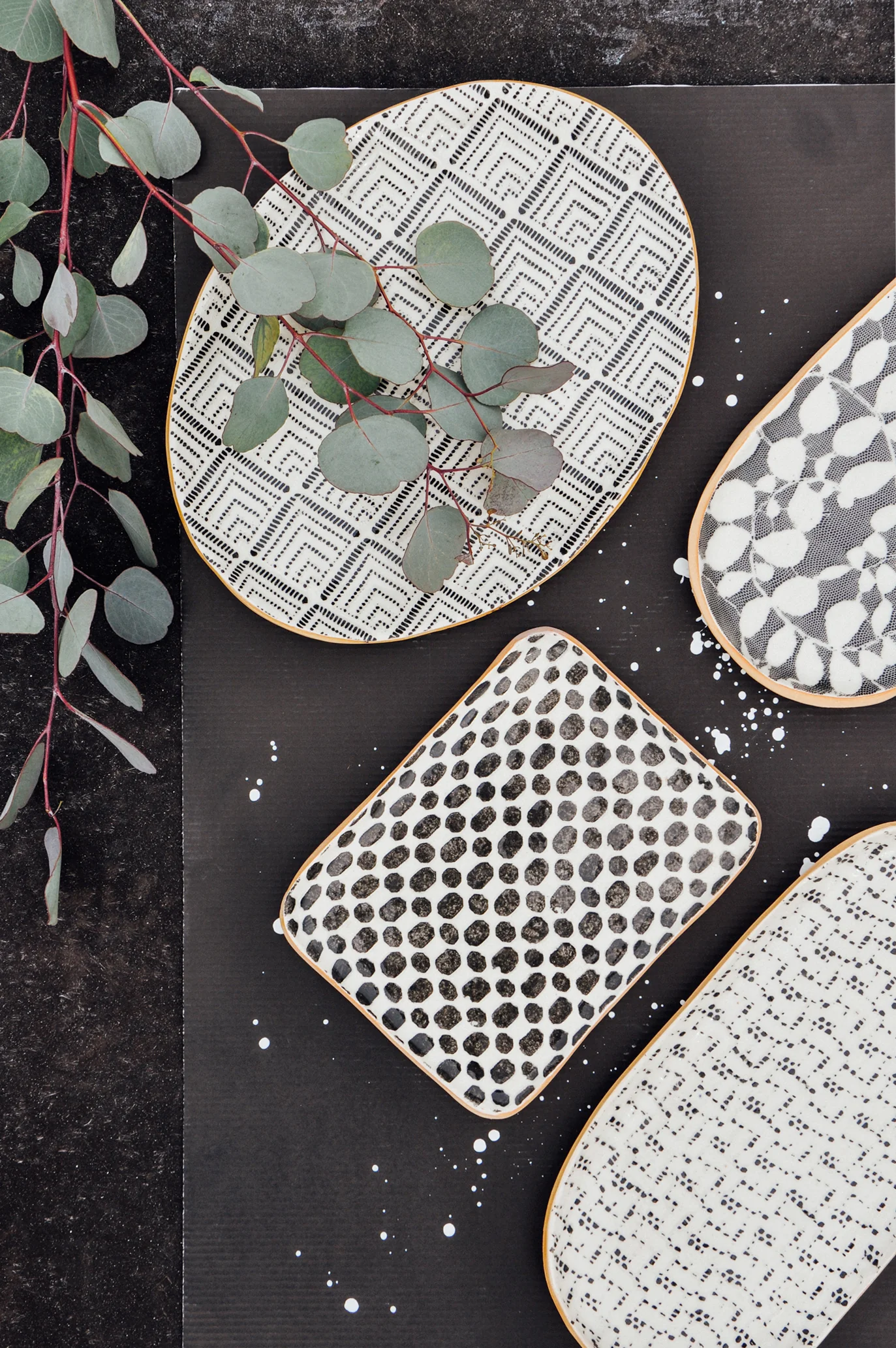 Pressed Pattern Ceramic Tray - Image 2