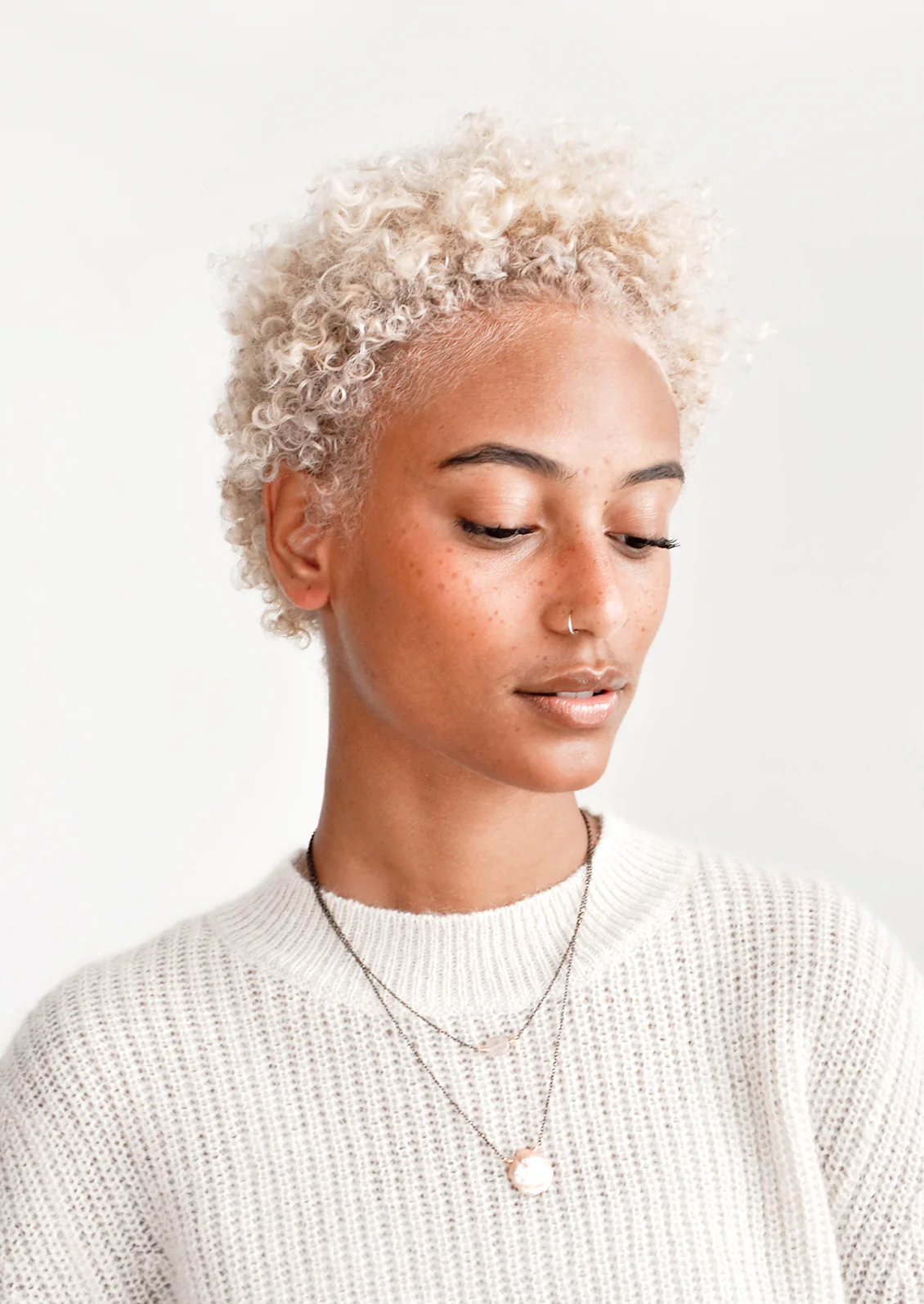 Rose Tinted Layered Pearl Necklace - Image 2
