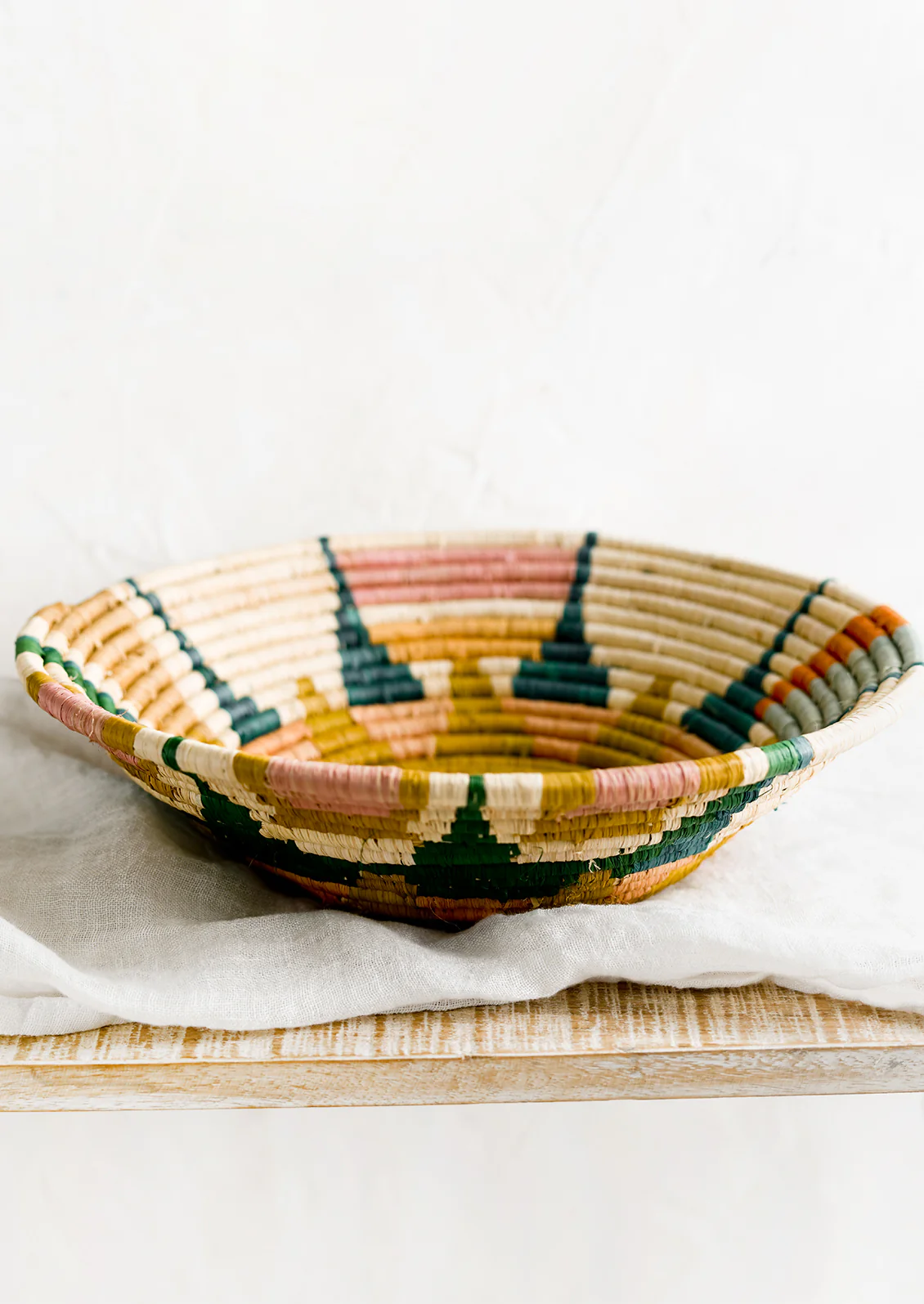 Seratonia Woven Raffia Bowl - Image 2