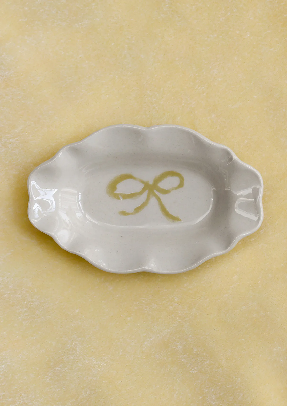 Tiny Bow Trinket Dish - Image 3