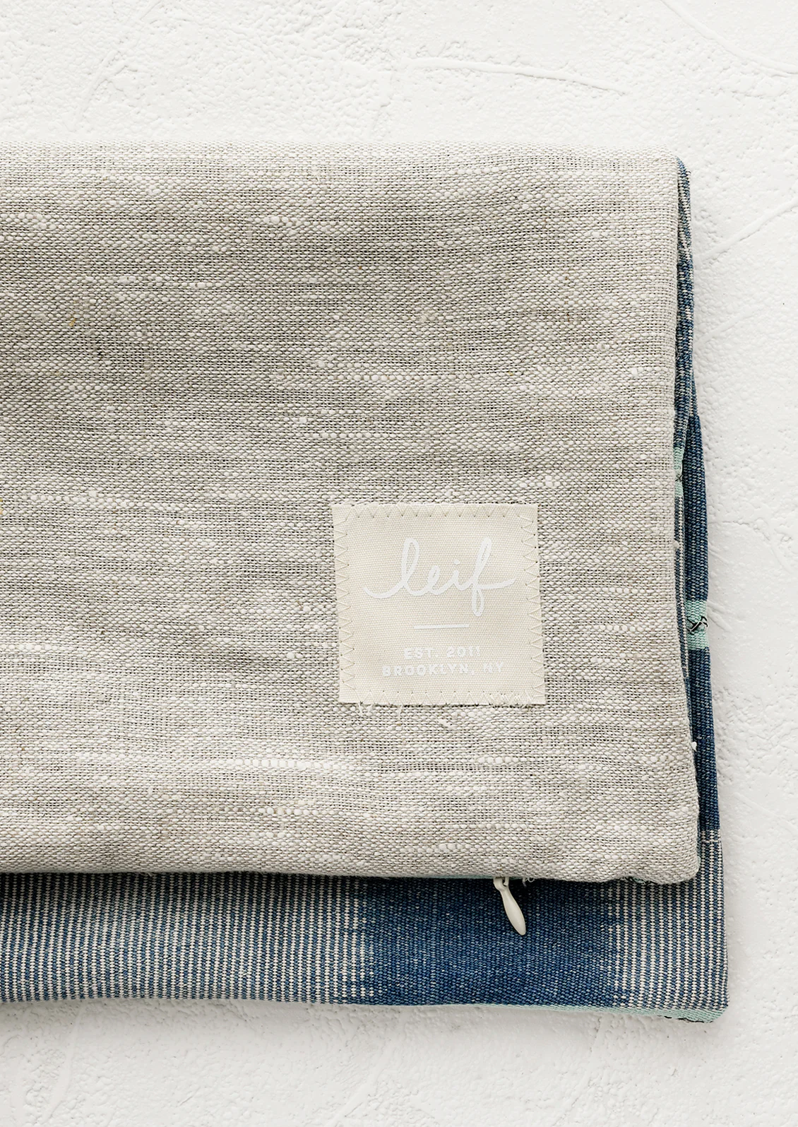 Vintage Baule Pillow in Playa - Image 3