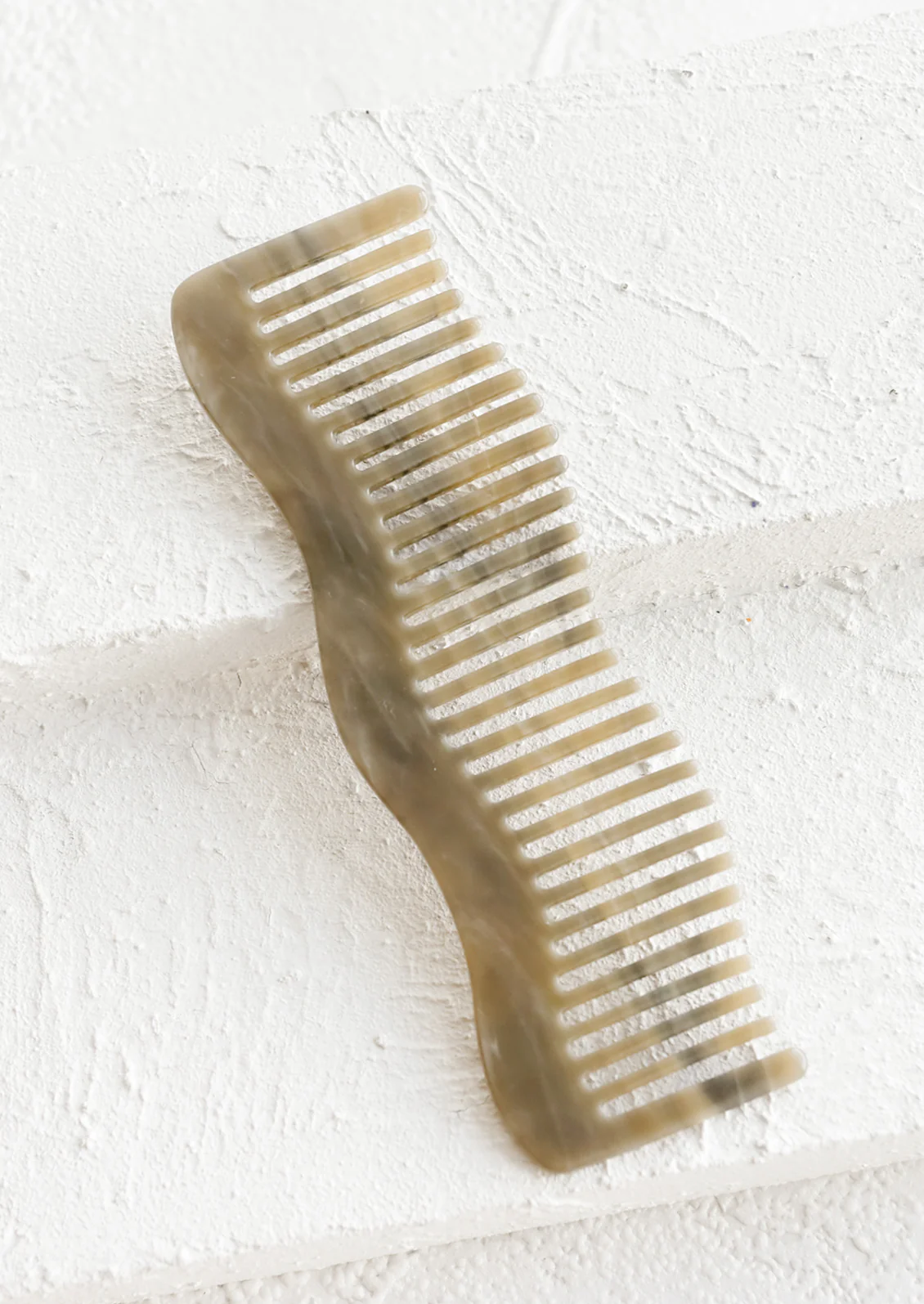Wavy Acetate Comb - Image 2
