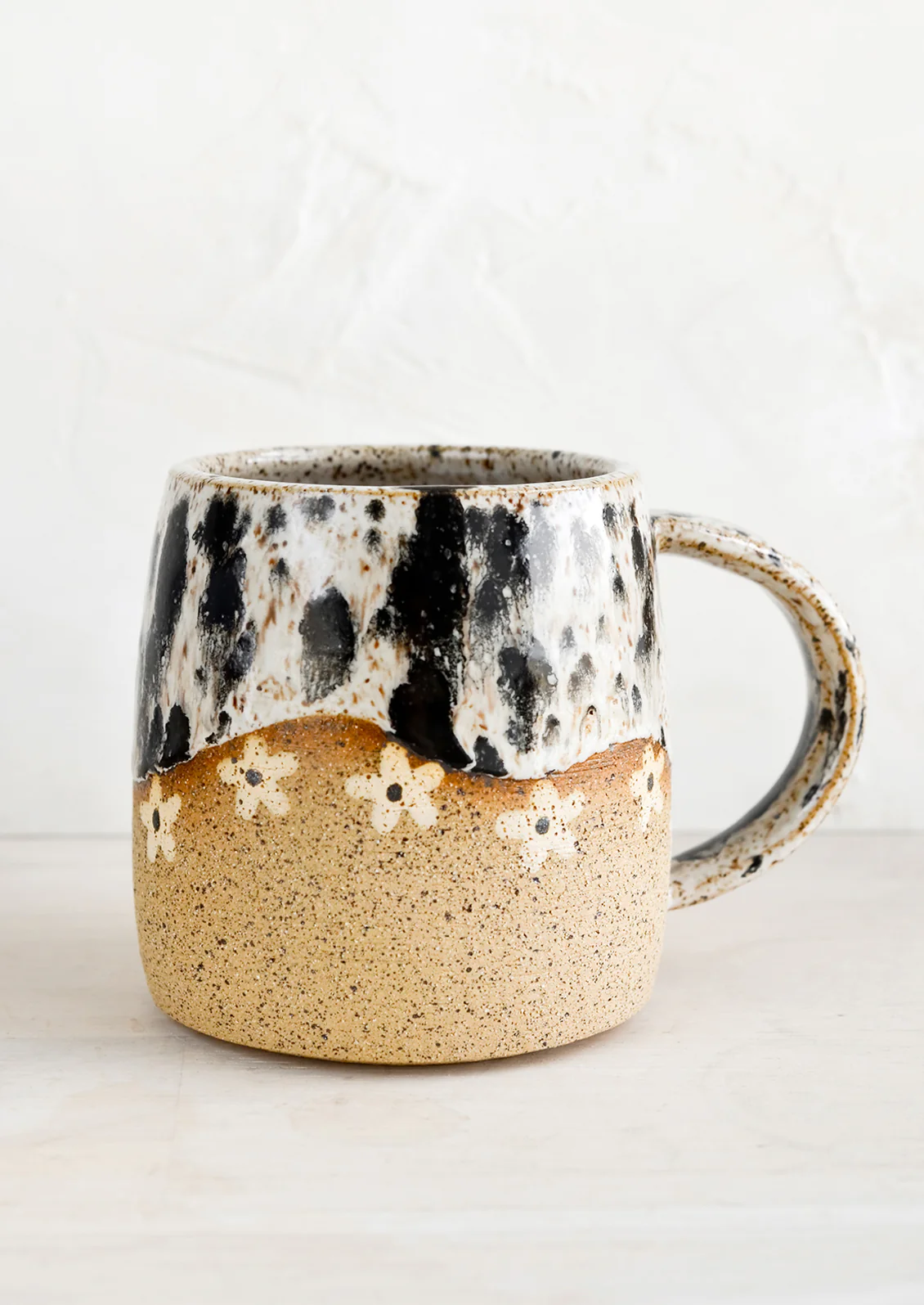 Wavy Daisies Mug