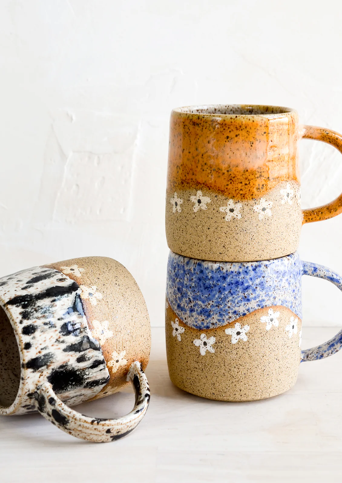 Wavy Daisies Mug - Image 2
