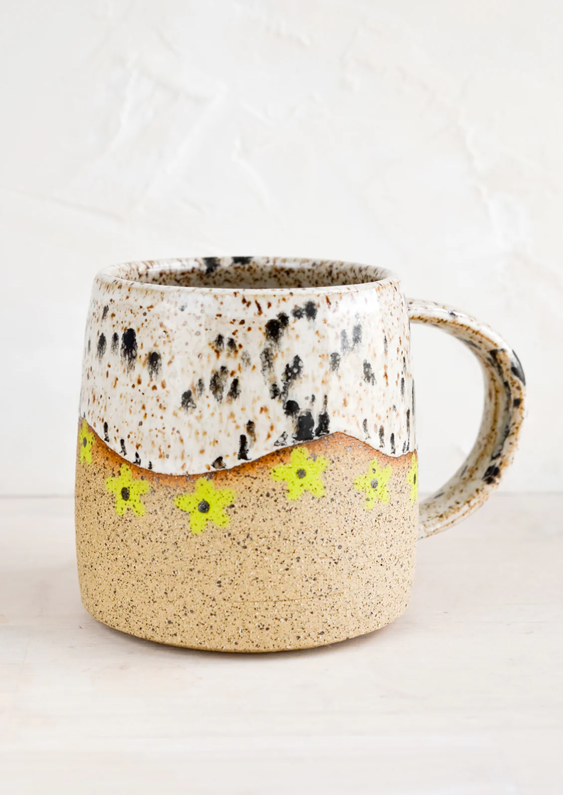 Wavy Daisies Mug - Image 5