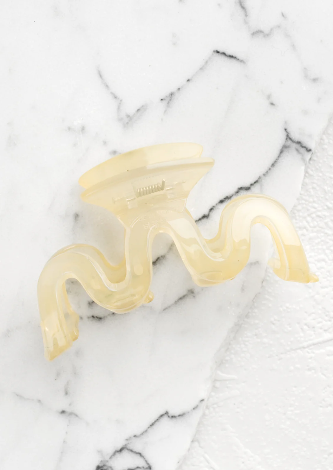 Wavy Squiggle Hair Claw - Image 4