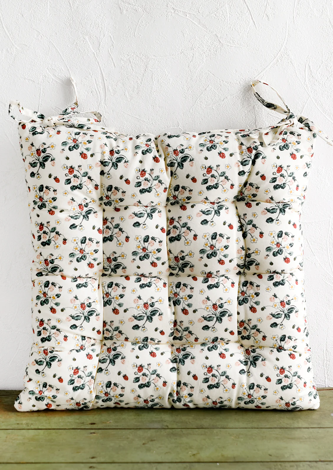 Wild Strawberry Seat Cushion - Image 2